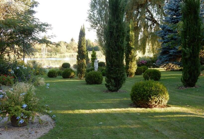 بنسيون La Renaudiere En Bourgogne