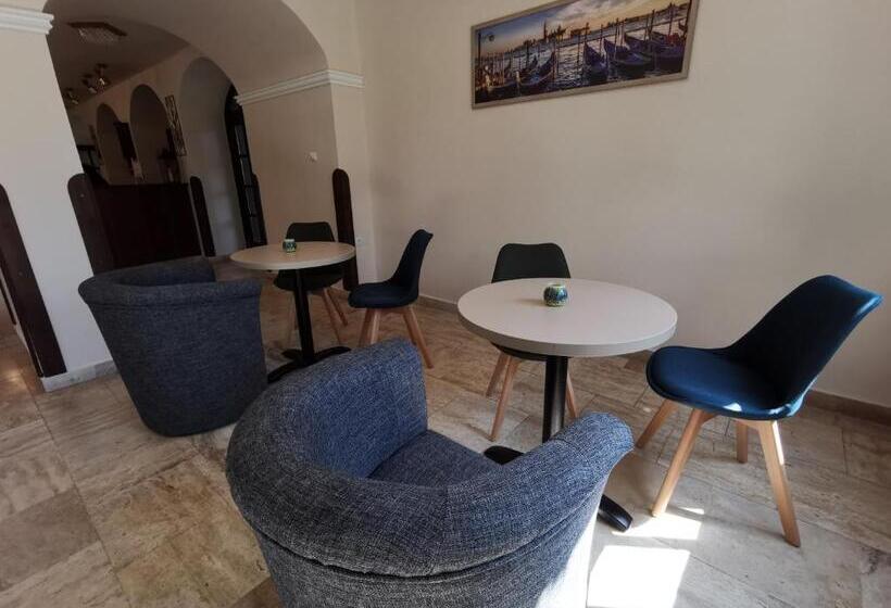 مبيت وإفطار Laguna Panzió