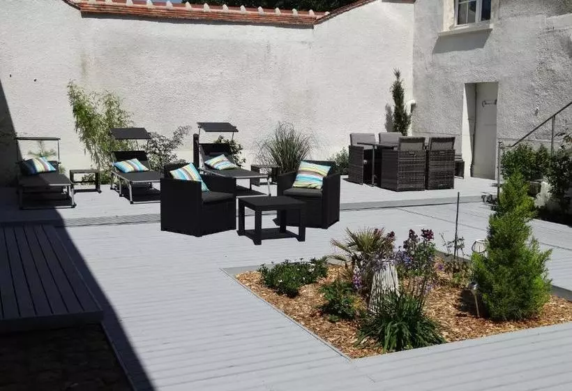 Aamiaismajoitus (B&B) Les Petites Tuileries