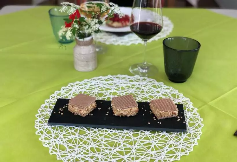 هتل Agriturismo La Vecchia Cascina
