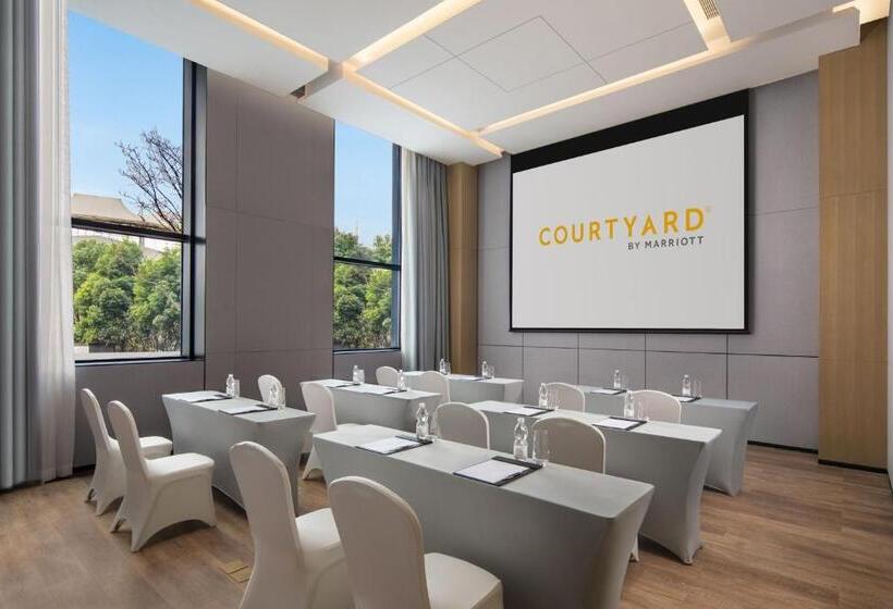 בית מלון כפרי Courtyard By Marriott Jiangyin