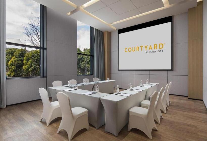 בית מלון כפרי Courtyard By Marriott Jiangyin