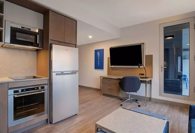 ホテル Homewood Suites By Hilton Montreal Downtown, Qc