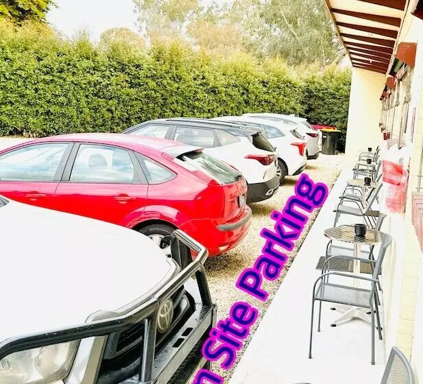 Motelli Auto Lodge Motor Inn