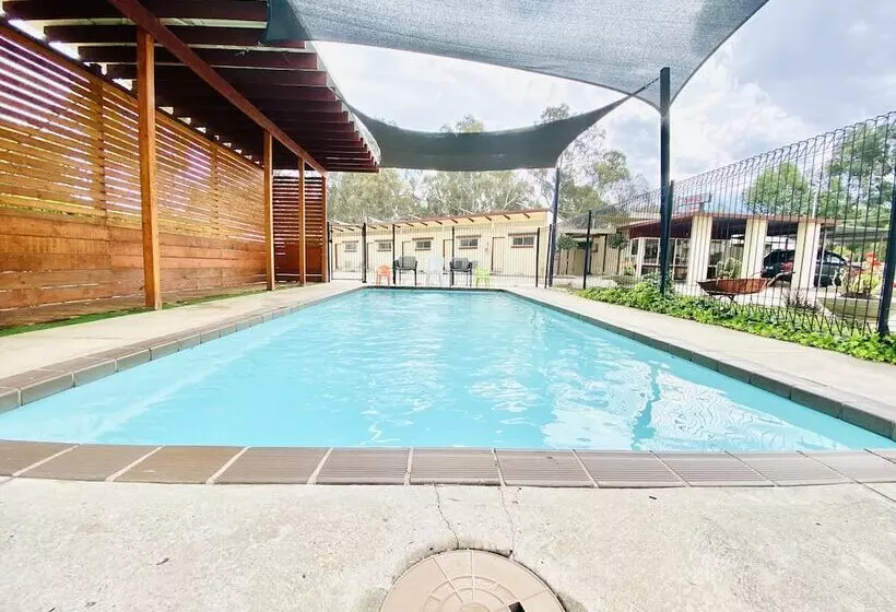 Motelli Auto Lodge Motor Inn