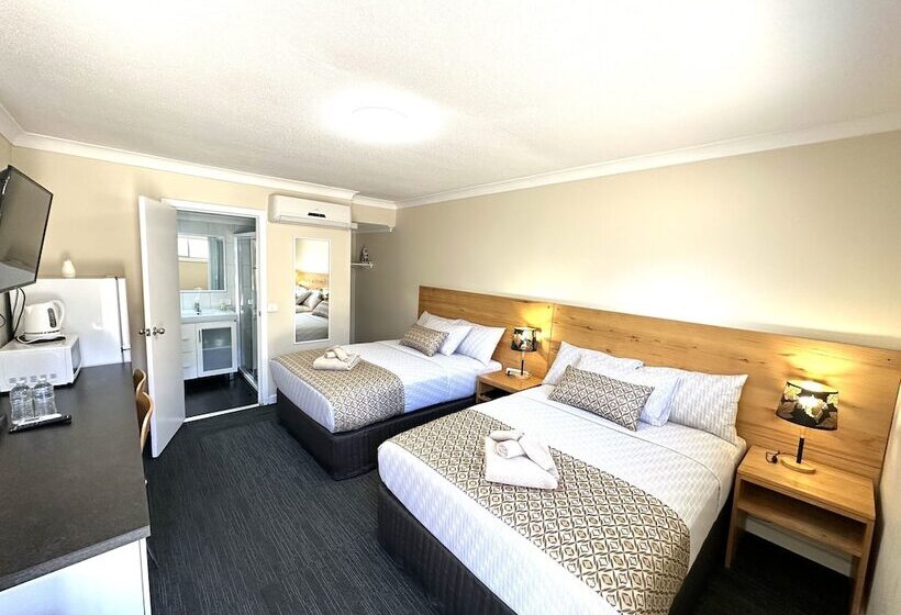 فندق على الطريق Auto Lodge Motor Inn