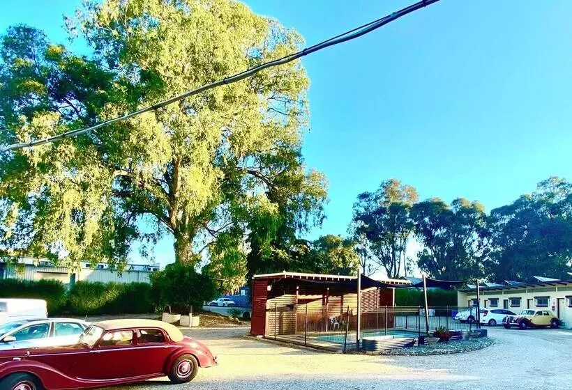 Motelli Auto Lodge Motor Inn