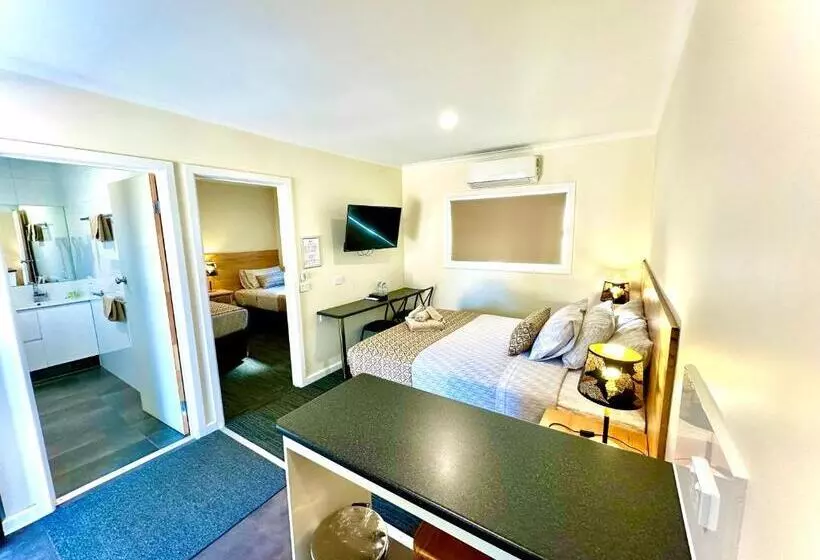 Motelli Auto Lodge Motor Inn