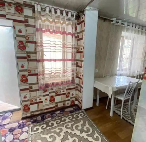 هاستل Naryn Guest House