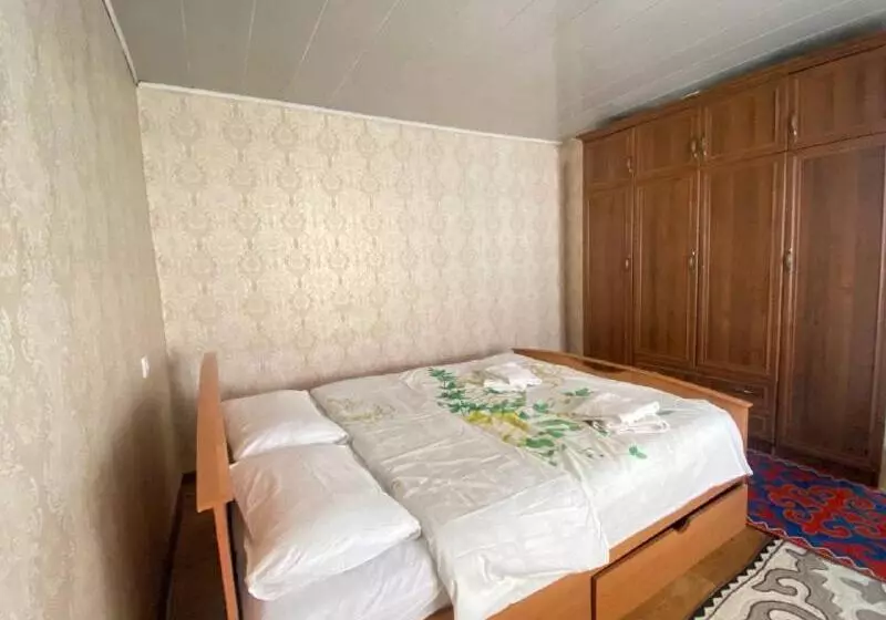 هاستل Naryn Guest House
