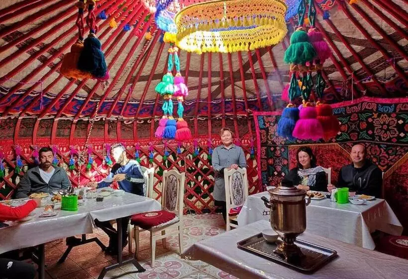 هاستل Naryn Guest House