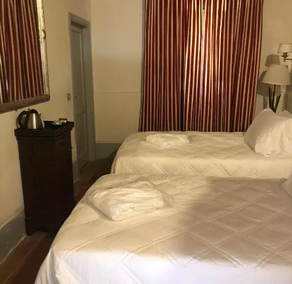 Hotelli Albergo Le Casaline