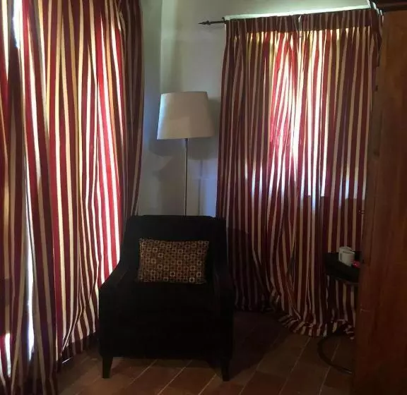 Hotelli Albergo Le Casaline