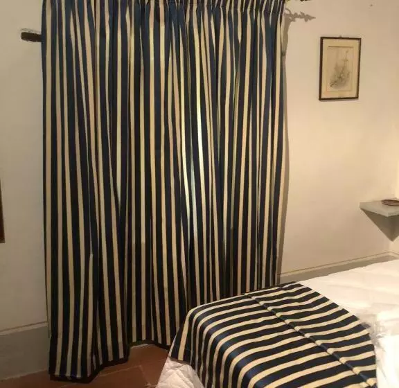 Hotelli Albergo Le Casaline