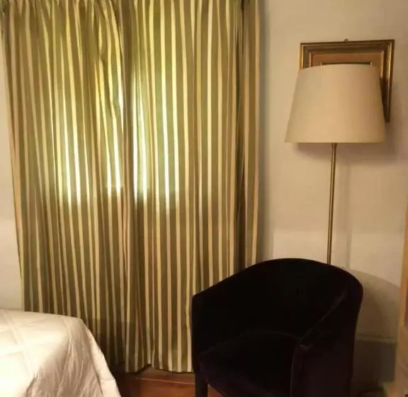 Hotelli Albergo Le Casaline