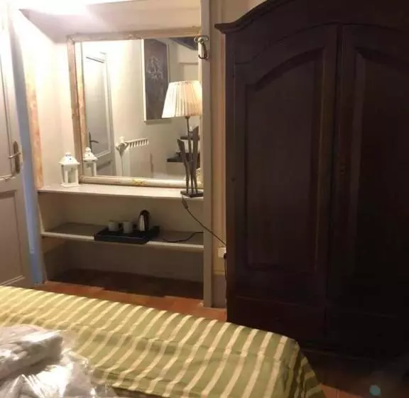 Hotelli Albergo Le Casaline