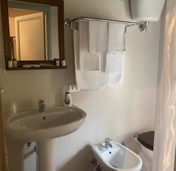 Hotelli Albergo Le Casaline