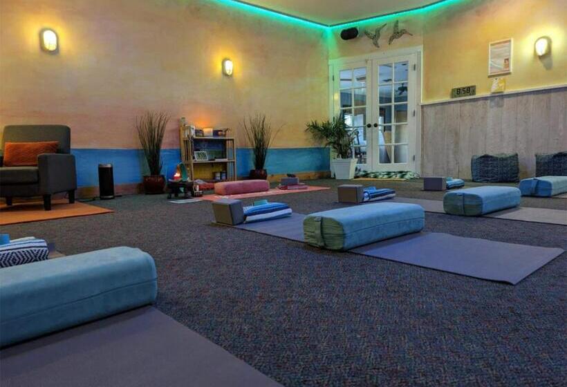 ホテル Chautauqua Resort & Conference Center