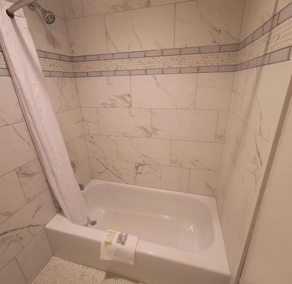 ホテル Chautauqua Resort & Conference Center