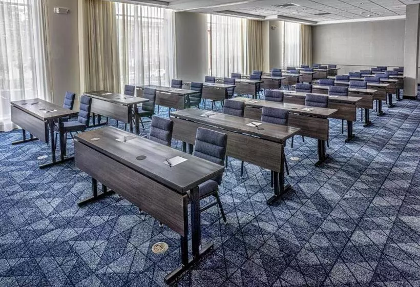 Hotelli Courtyard Rochester Downtown