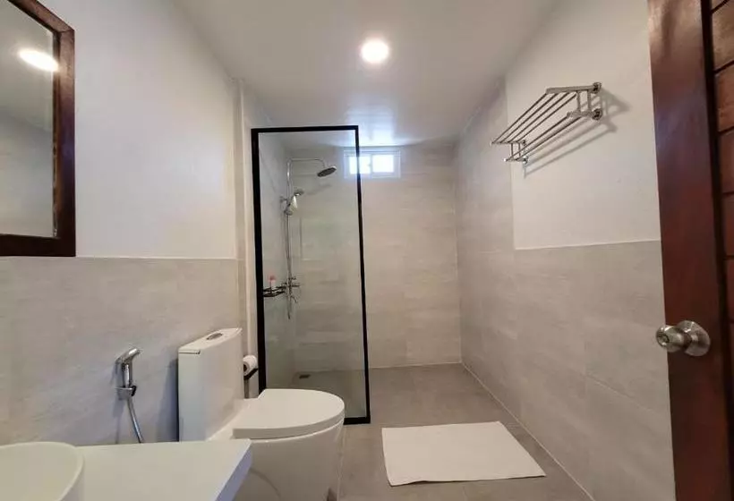 هتل Dhonkamana Stay