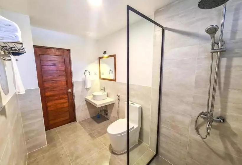 هتل Dhonkamana Stay