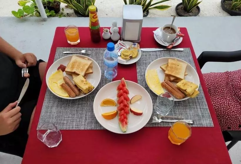 هتل Dhonkamana Stay