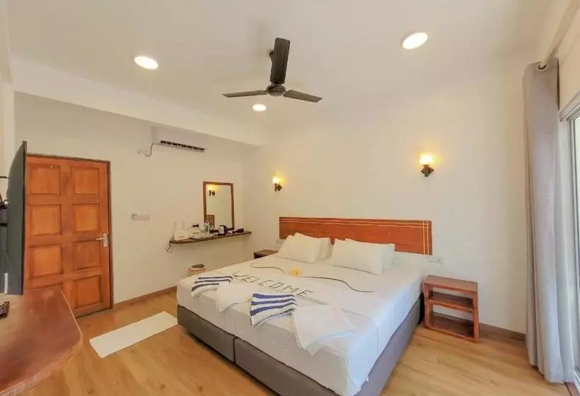 هتل Dhonkamana Stay