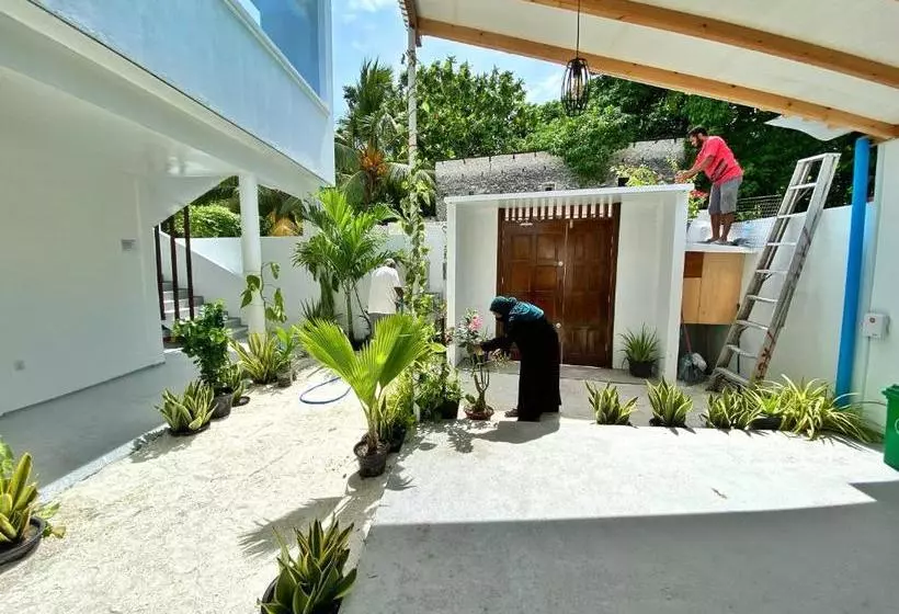 هتل Dhonkamana Stay