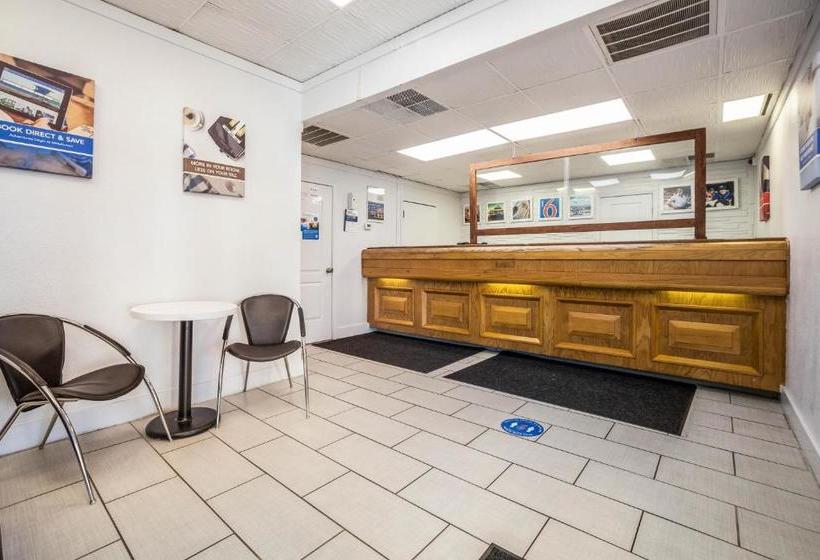 فندق Studio 6 Florence, Sc