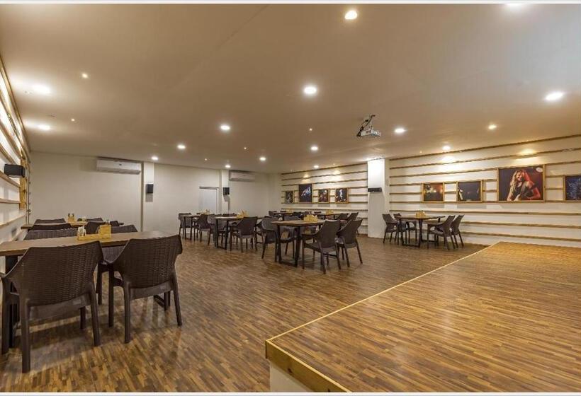 فندق Green Field