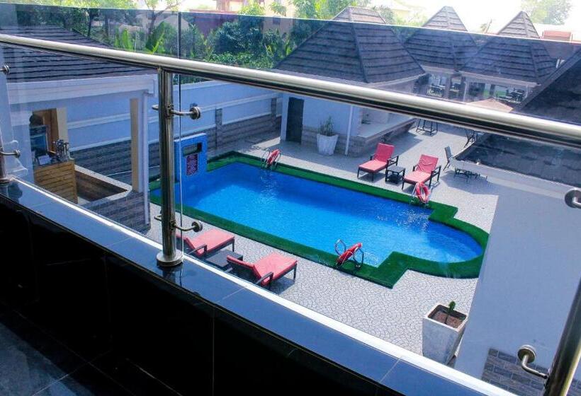 هتل Hilton Leisure Resort