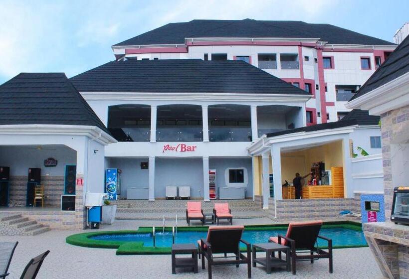 هتل Hilton Leisure Resort