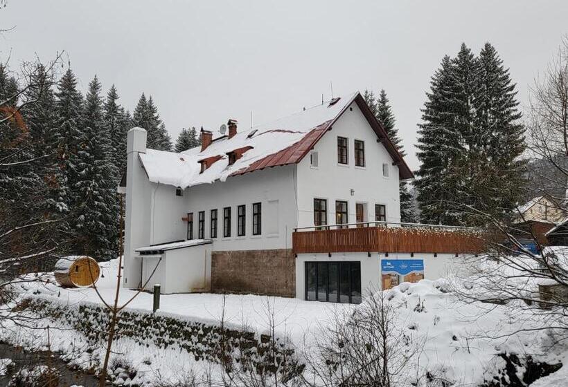 פנסיון Horský Penzion U Splavu