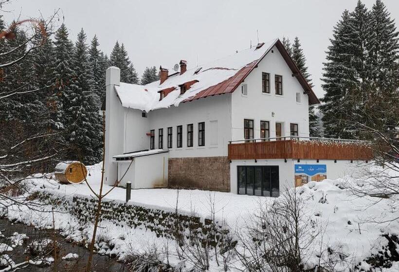 פנסיון Horský Penzion U Splavu