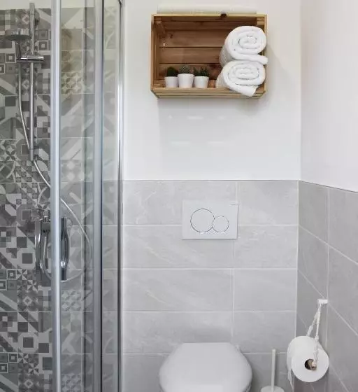 پانسیون Regenzio