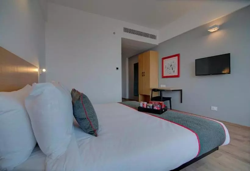 هتل Oyo 80681 Oyo Townhouse Mahalakshmi