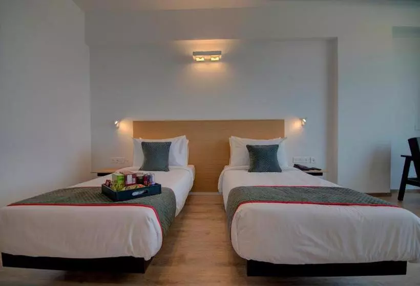 هتل Oyo 80681 Oyo Townhouse Mahalakshmi