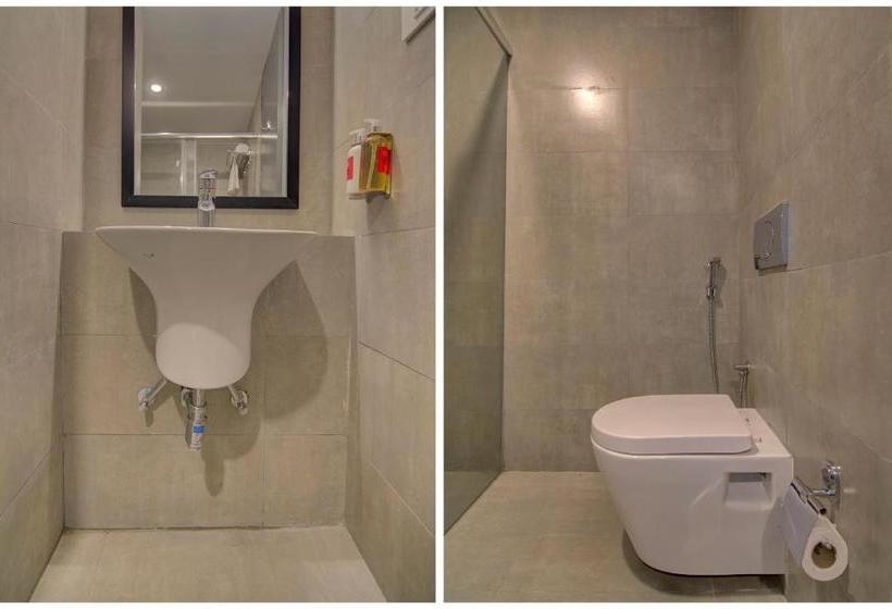 Hotelli Oyo 80681 Oyo Townhouse Mahalakshmi