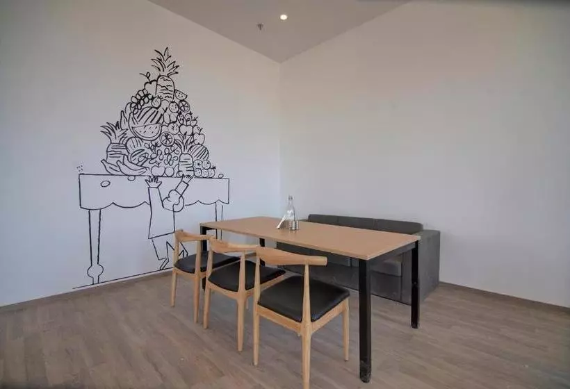 هتل Oyo 80681 Oyo Townhouse Mahalakshmi