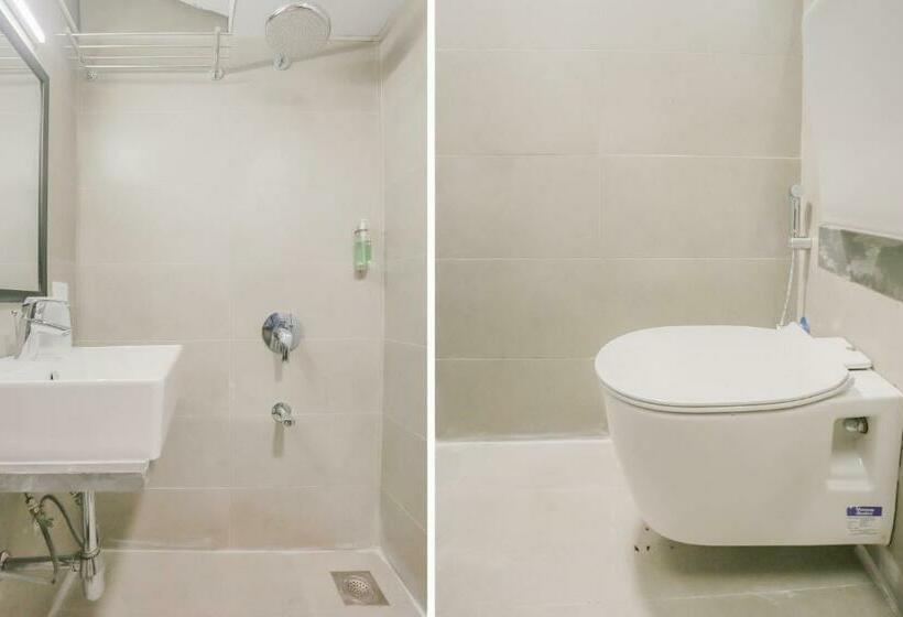 Hotelli Oyo 80681 Oyo Townhouse Mahalakshmi