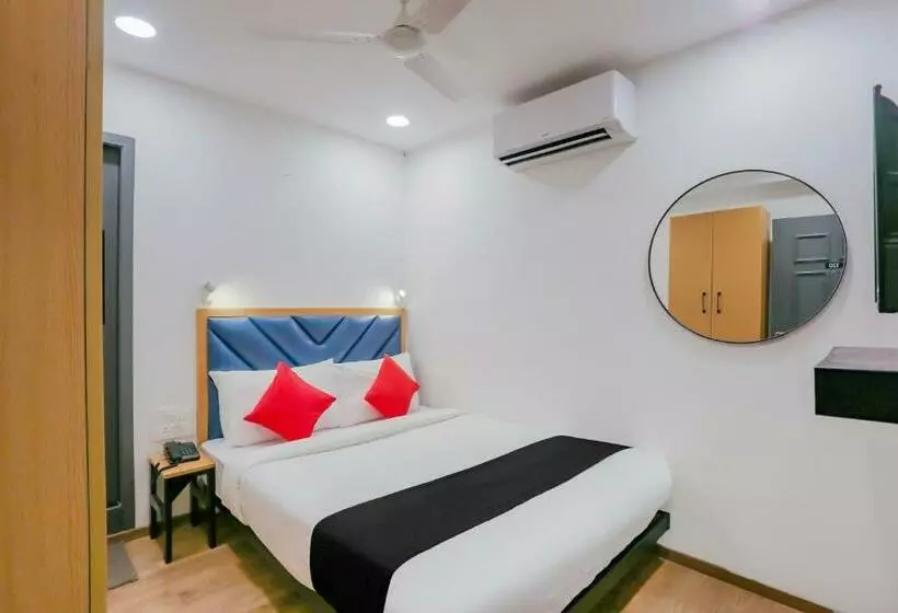 هتل Oyo 80681 Oyo Townhouse Mahalakshmi