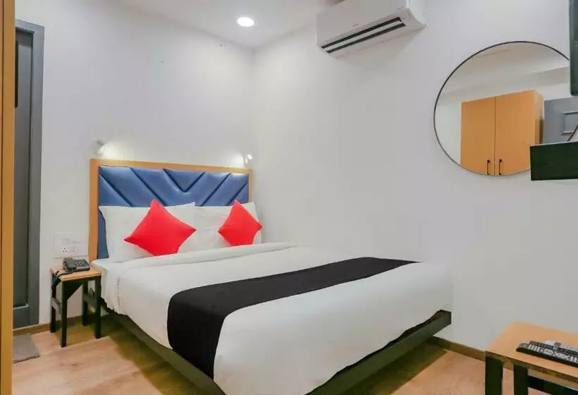 هتل Oyo 80681 Oyo Townhouse Mahalakshmi