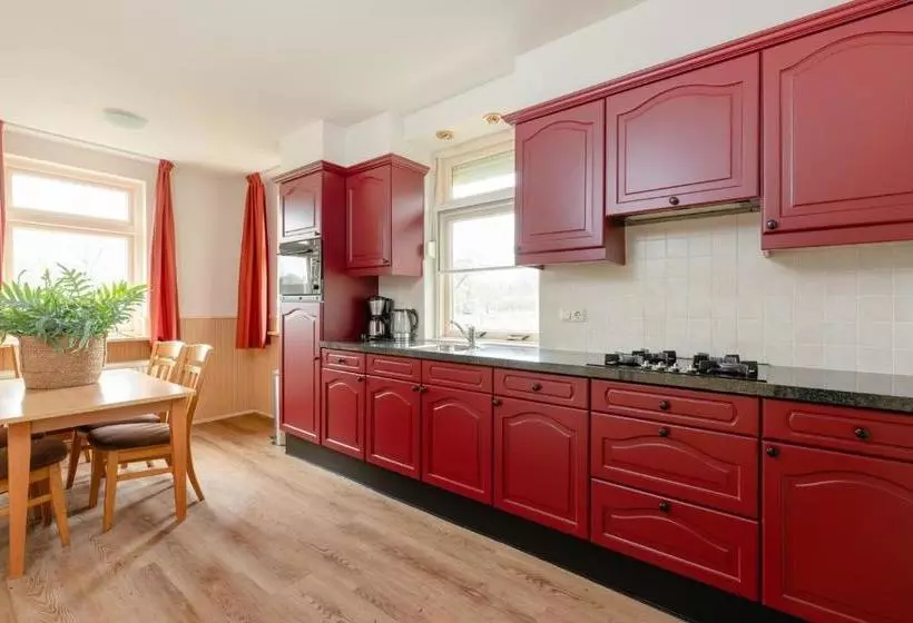 استراحتگاه Luxury Group Accommodation For 14 People