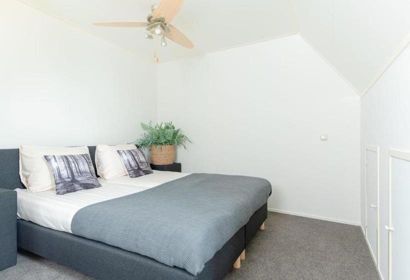 אתר נופש Luxury Group Accommodation For 14 People