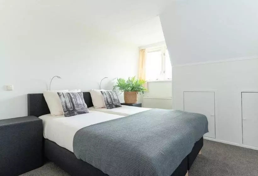 استراحتگاه Luxury Group Accommodation For 14 People