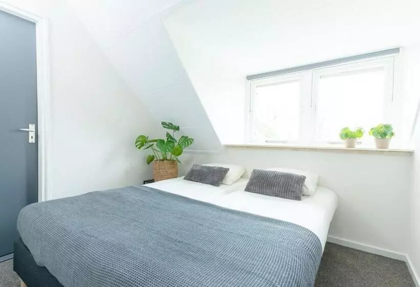 استراحتگاه Luxury Group Accommodation For 14 People