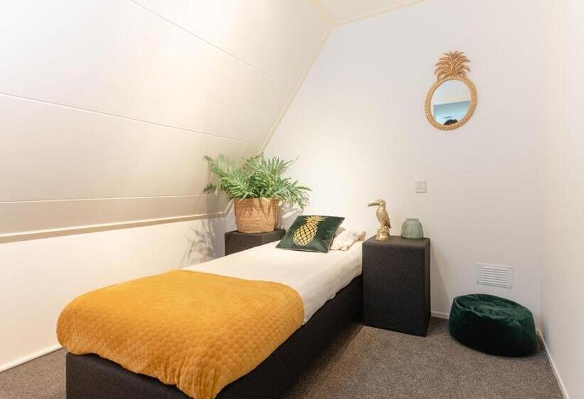 אתר נופש Luxury Group Accommodation For 14 People