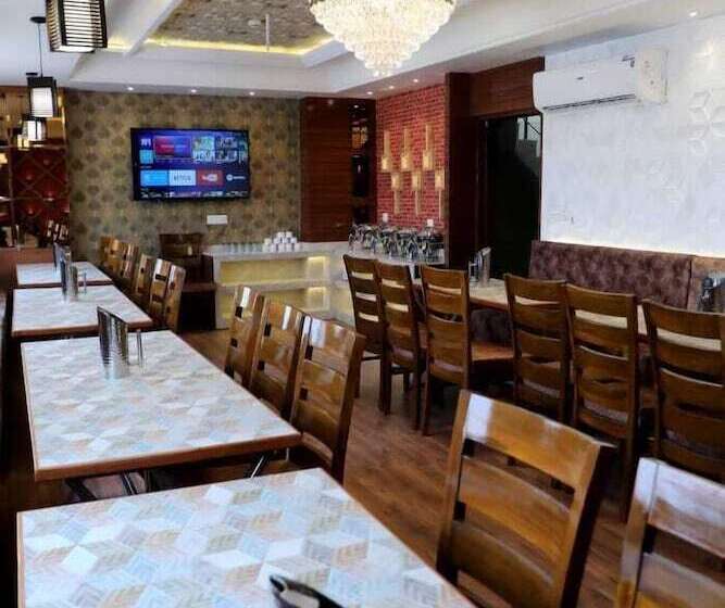 Shrigo Hotel Royal Villa Hall Gate