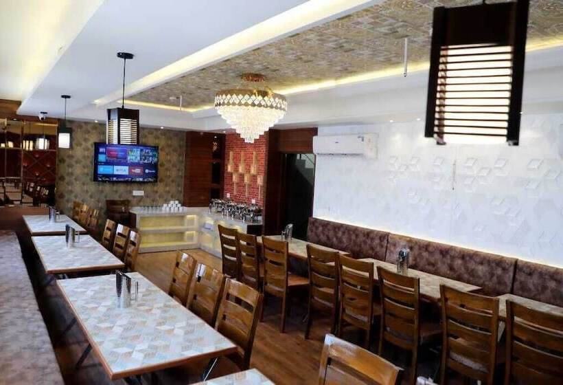 Shrigo Hotel Royal Villa Hall Gate